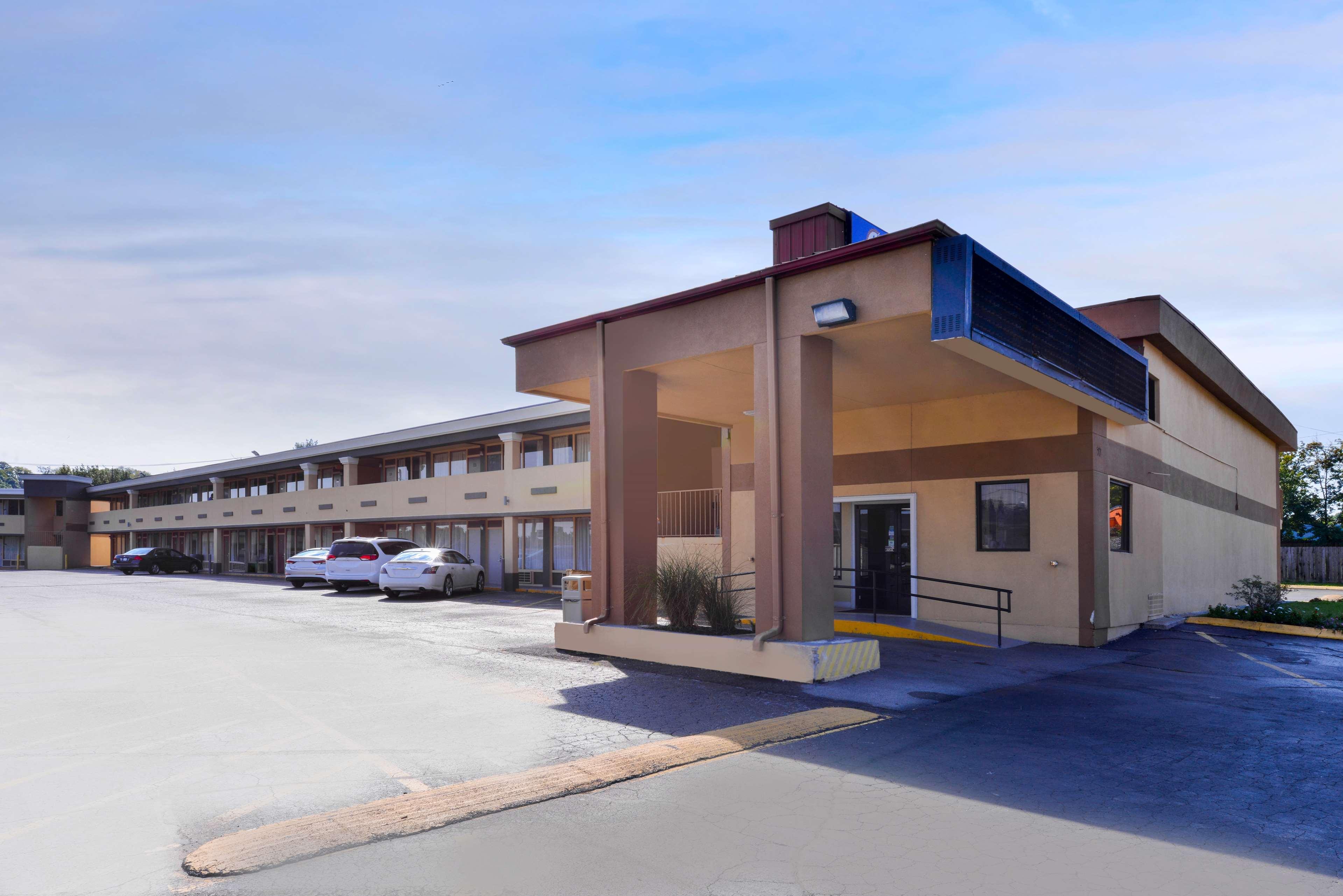 Americas Best Value Inn-Nashville/Airport South Экстерьер фото